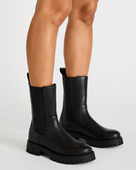 LOWA Black Leather Lug Chelsea Platform Women's Ankle Boot | Steve Madden outlet