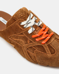 AZIEL MULE Chestnut Suede Low-Top Lace-Up Slip-On Women's Sneaker | Steve Madden online