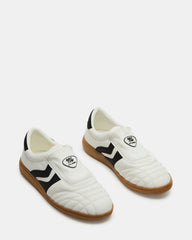 BOLT Black/White Low-Top Sneaker | Women's Sneakers | Steve Madden outlet