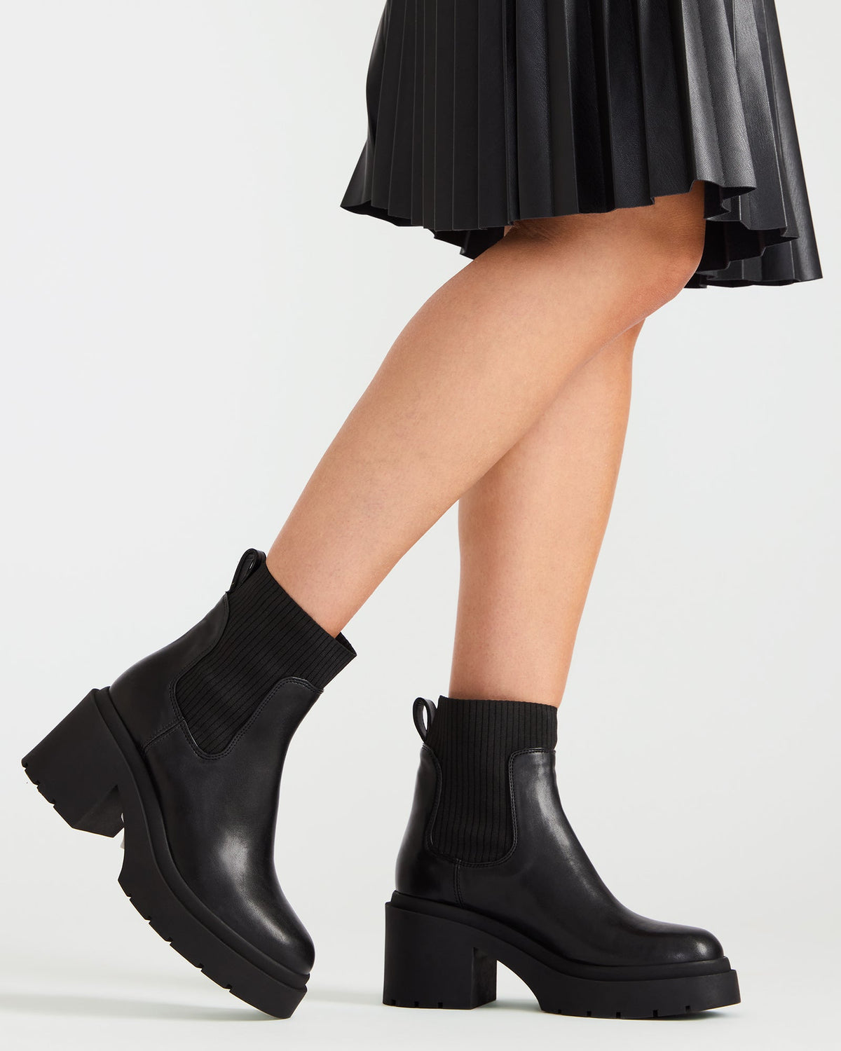 KOA Black Lug Sole Chelsea Women's Ankle Boot | Steve Madden US