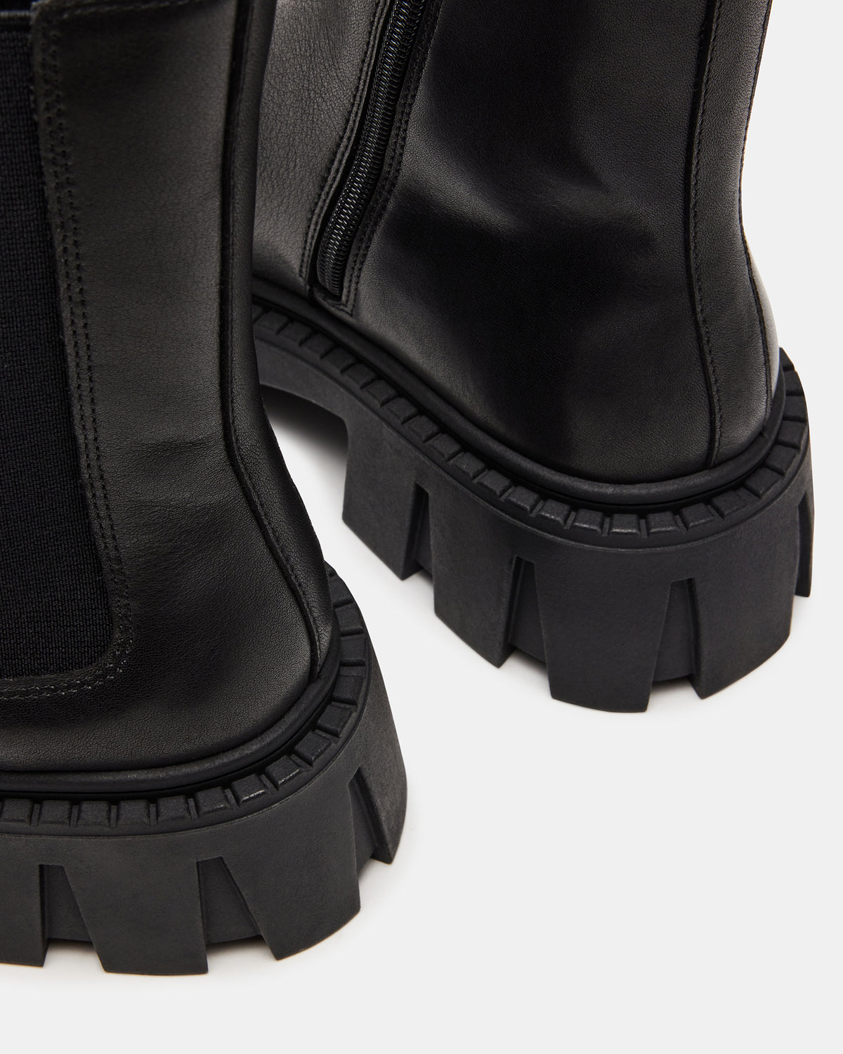 CHARGES Black Leather Platform Bootie | Women's Booties | Steve Madden Sale