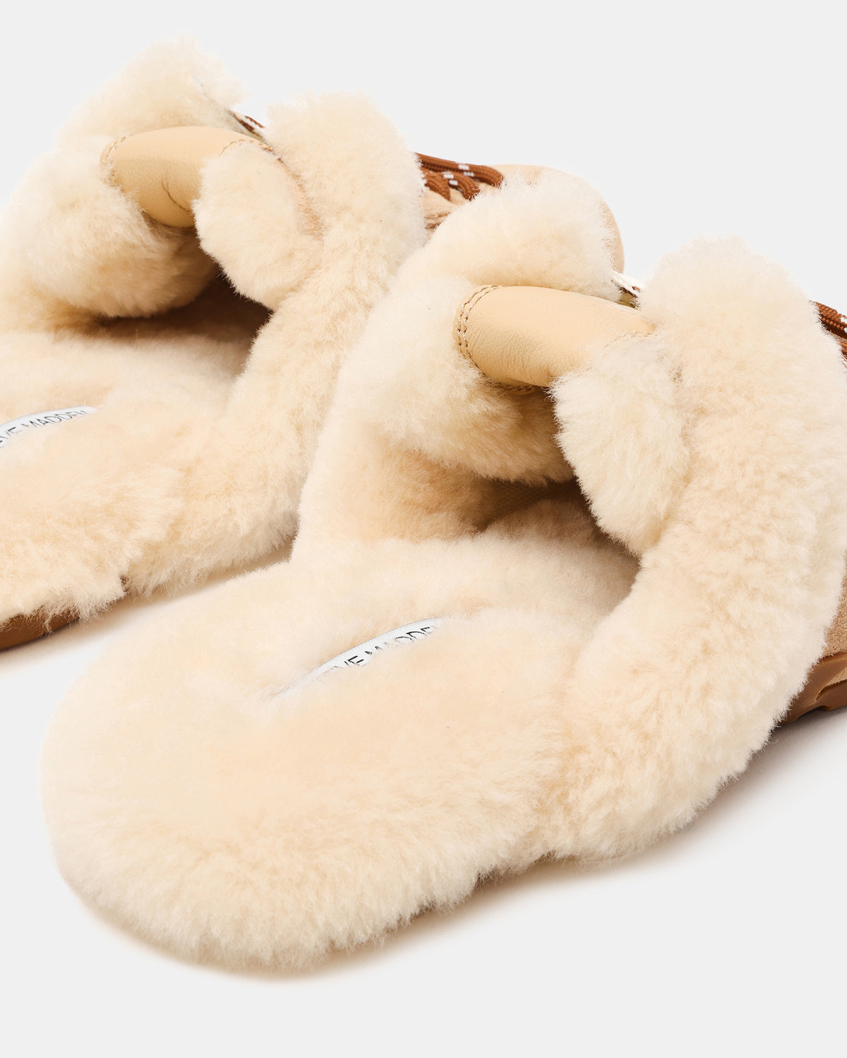 AZIEL MULE Faux Fur Natural Low-Top Lace-Up Slip-On Women's Sneaker | Steve Madden online