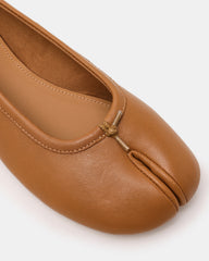 CALICO Tan Leather Split Toe Tabi Women's Ballet Flat | Steve Madden near me