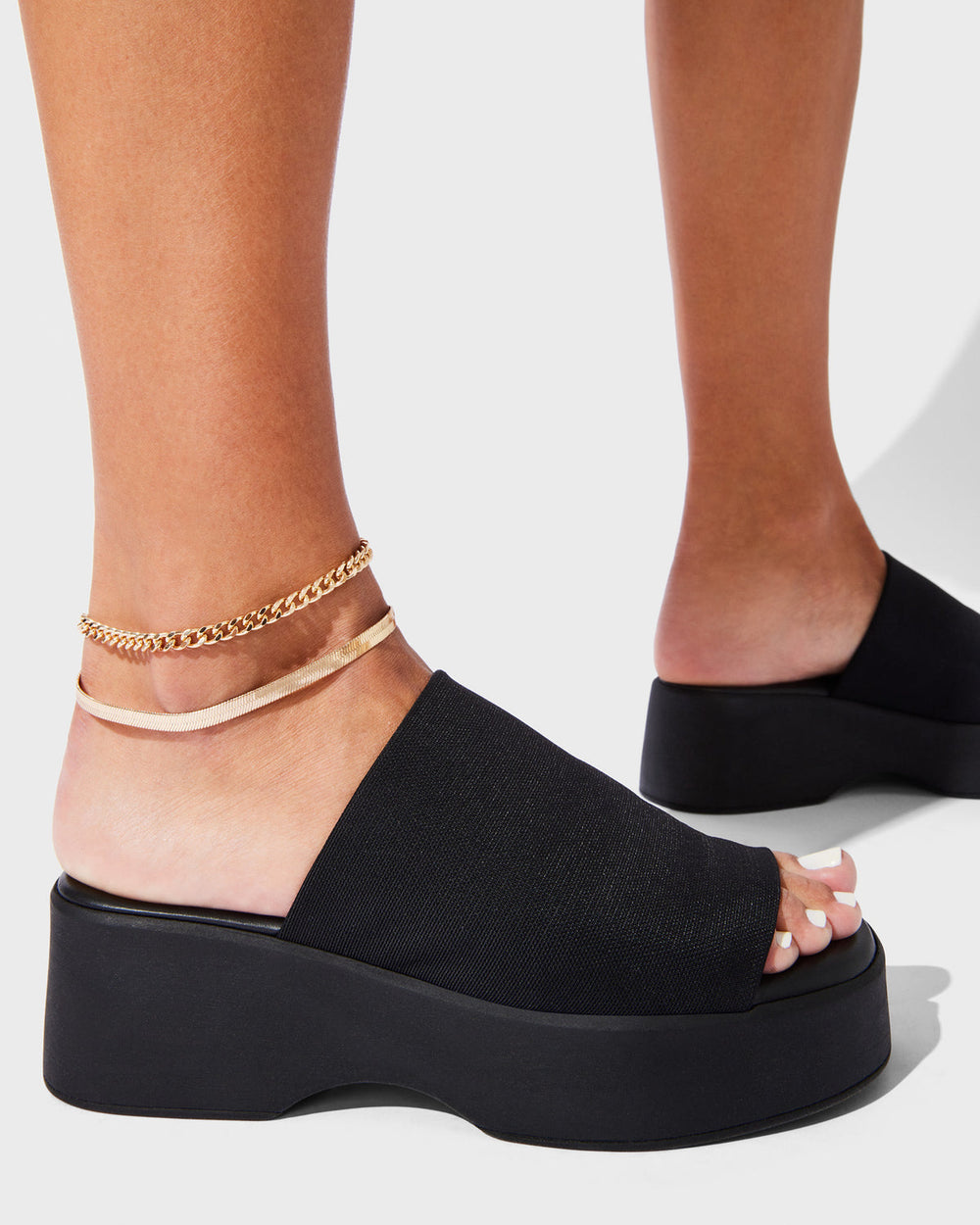 SLINKY30 Black Women's Platform Sandal | Steve Madden discount