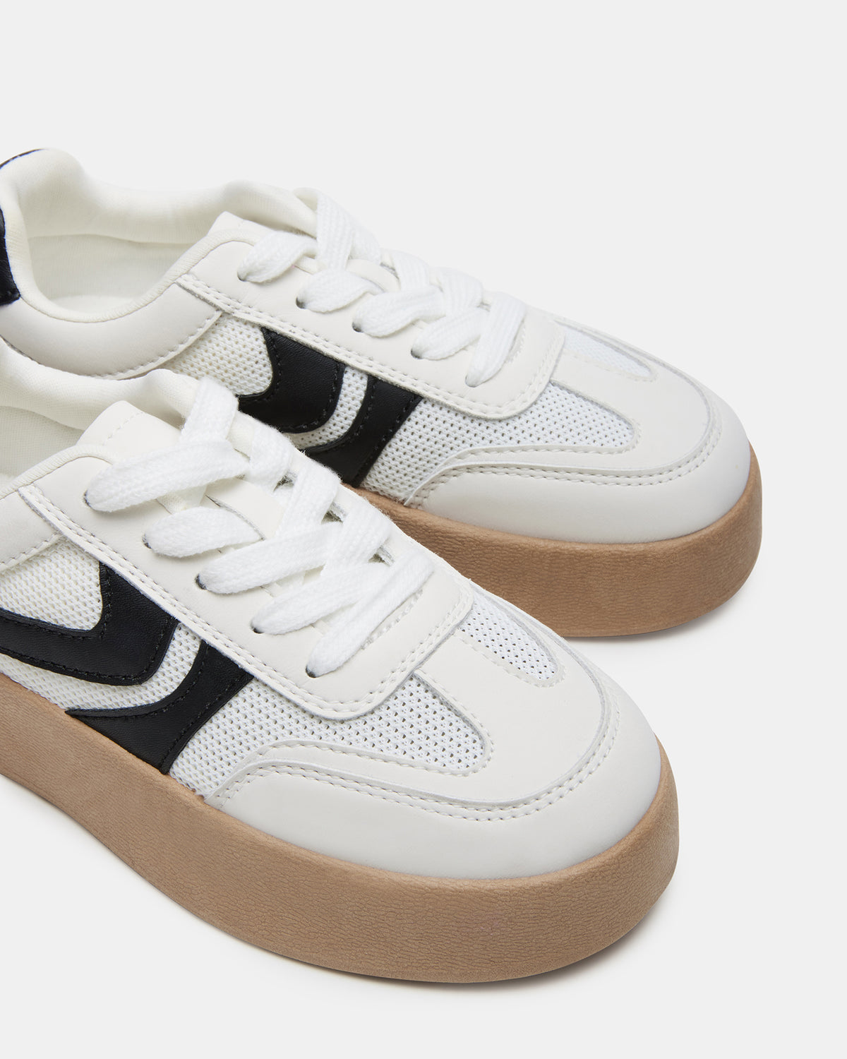 Kids' JERSEY White Girls' Low-Top Platform Sneaker | Steve Madden on Sale