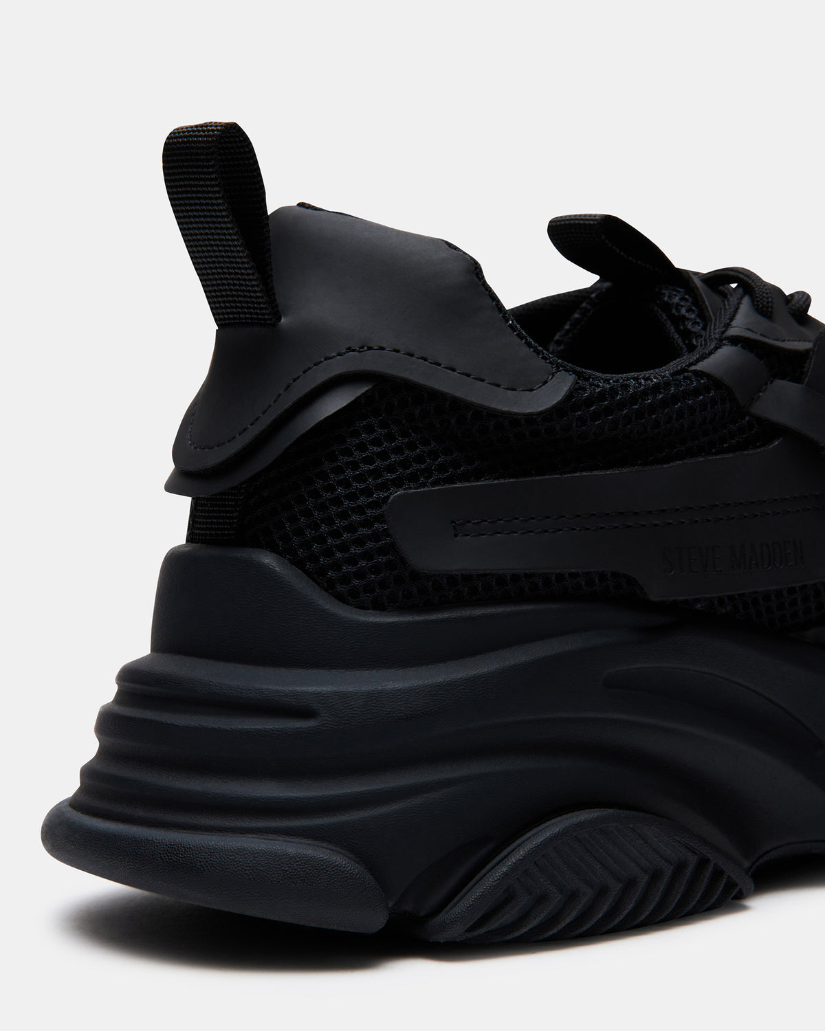 POSSESS Black Low-Top Lace-Up Men's Sneaker | Steve Madden online