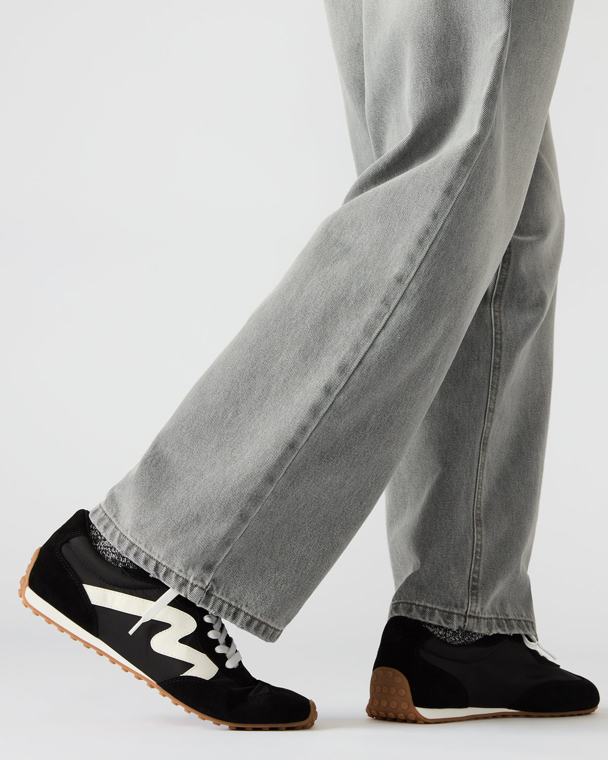 CYRUS Black Low-Top Lace-Up Men's Sneaker | Steve Madden online