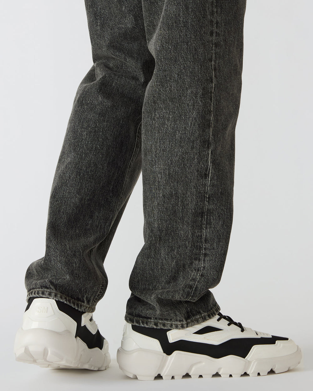 PACE Black/White Low-Top Lace-Up Men's Sneaker | Steve Madden US