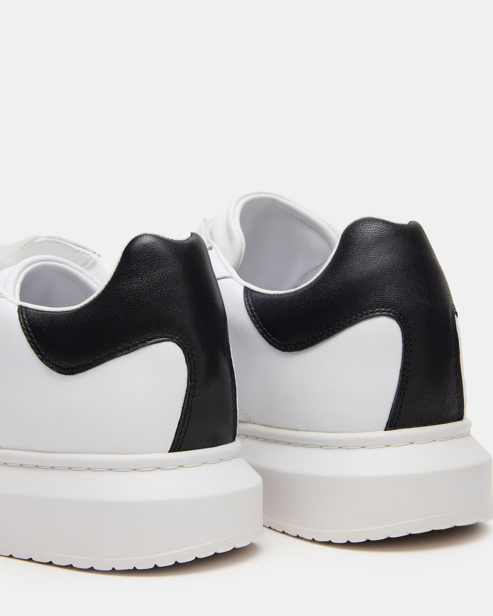 MINOU White/Black Low-Top Lace-Up Men's Sneaker | Steve Madden online
