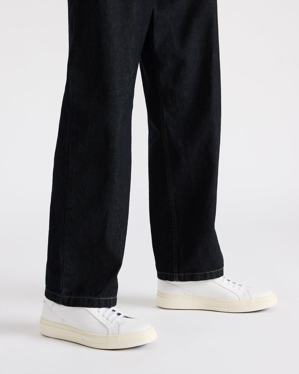 ZOII White Leather Men's Low-Top Lace-Up Sneaker | Steve Madden Sale