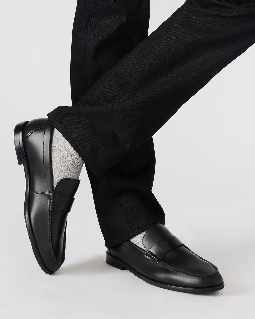 COLVER Black Leather Men's Slip-On Loafer | Steve Madden Sale