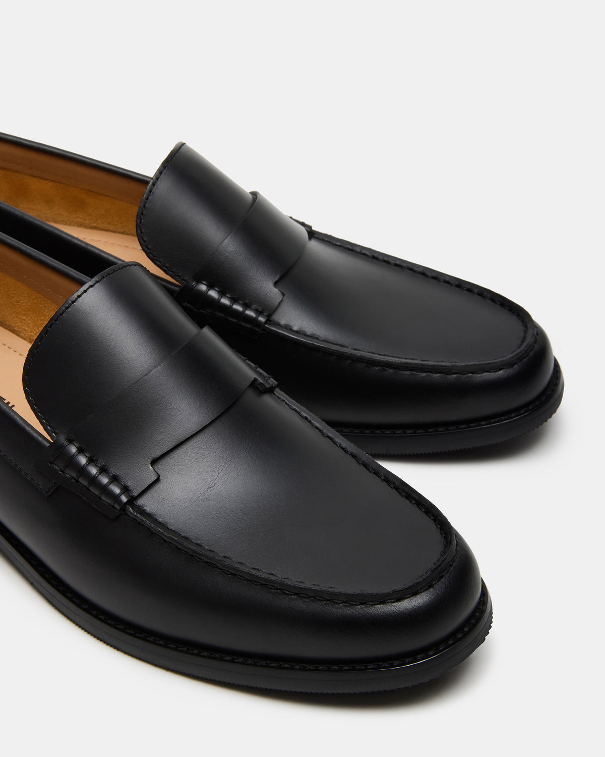 COLVER Black Leather Men's Slip-On Loafer | Steve Madden Sale