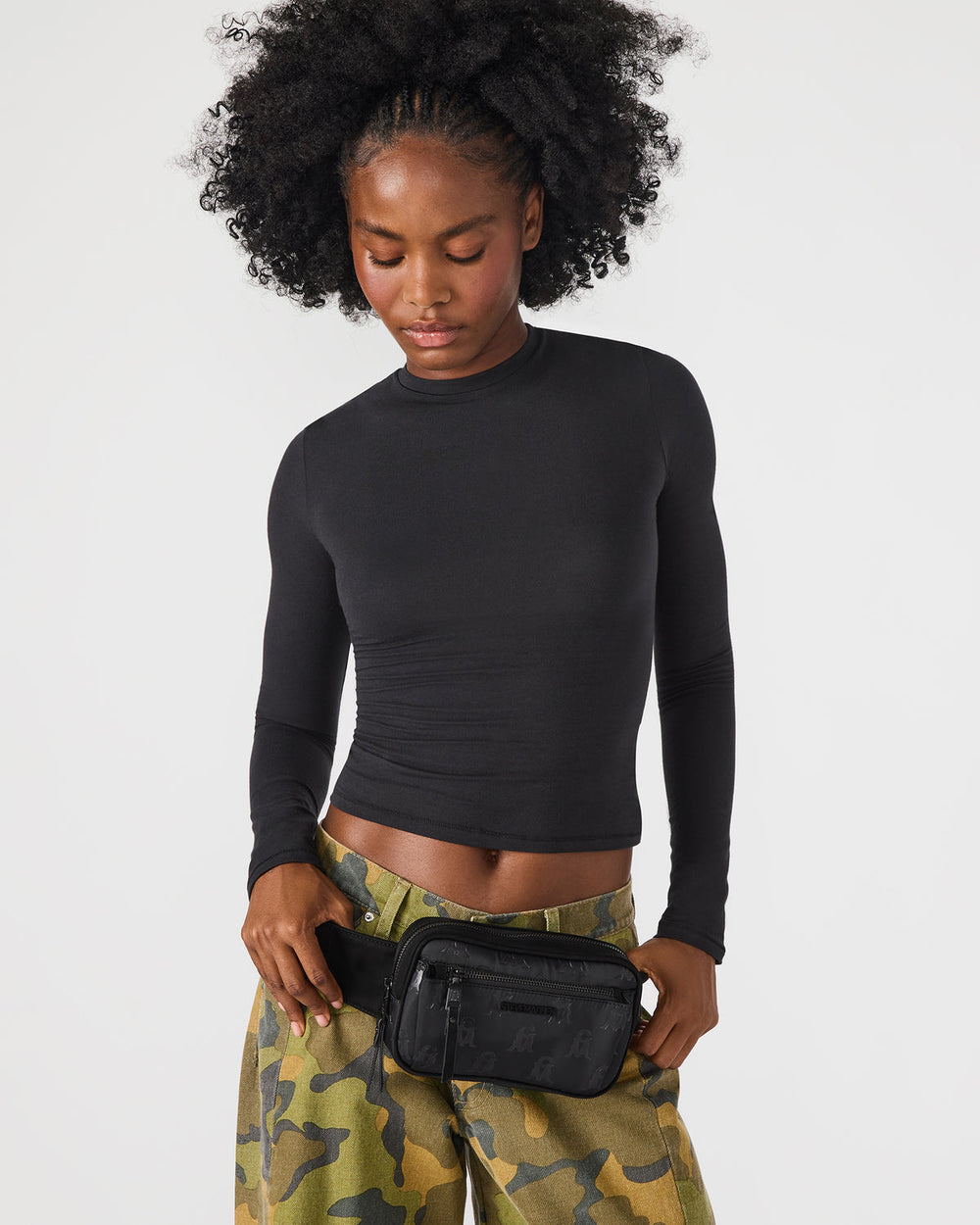 LIND Black/Black Women's Adjustable Belt Handbag | Steve Madden Sale