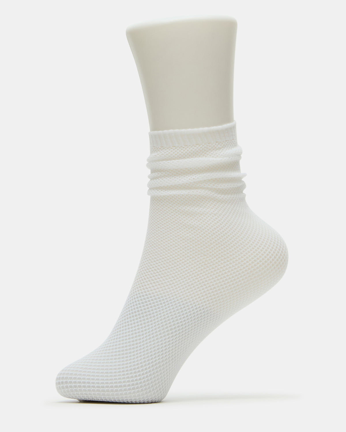 FISHNET SHLOUCHY CREW SOCKS White Women's Quarter Socks | Steve Madden US
