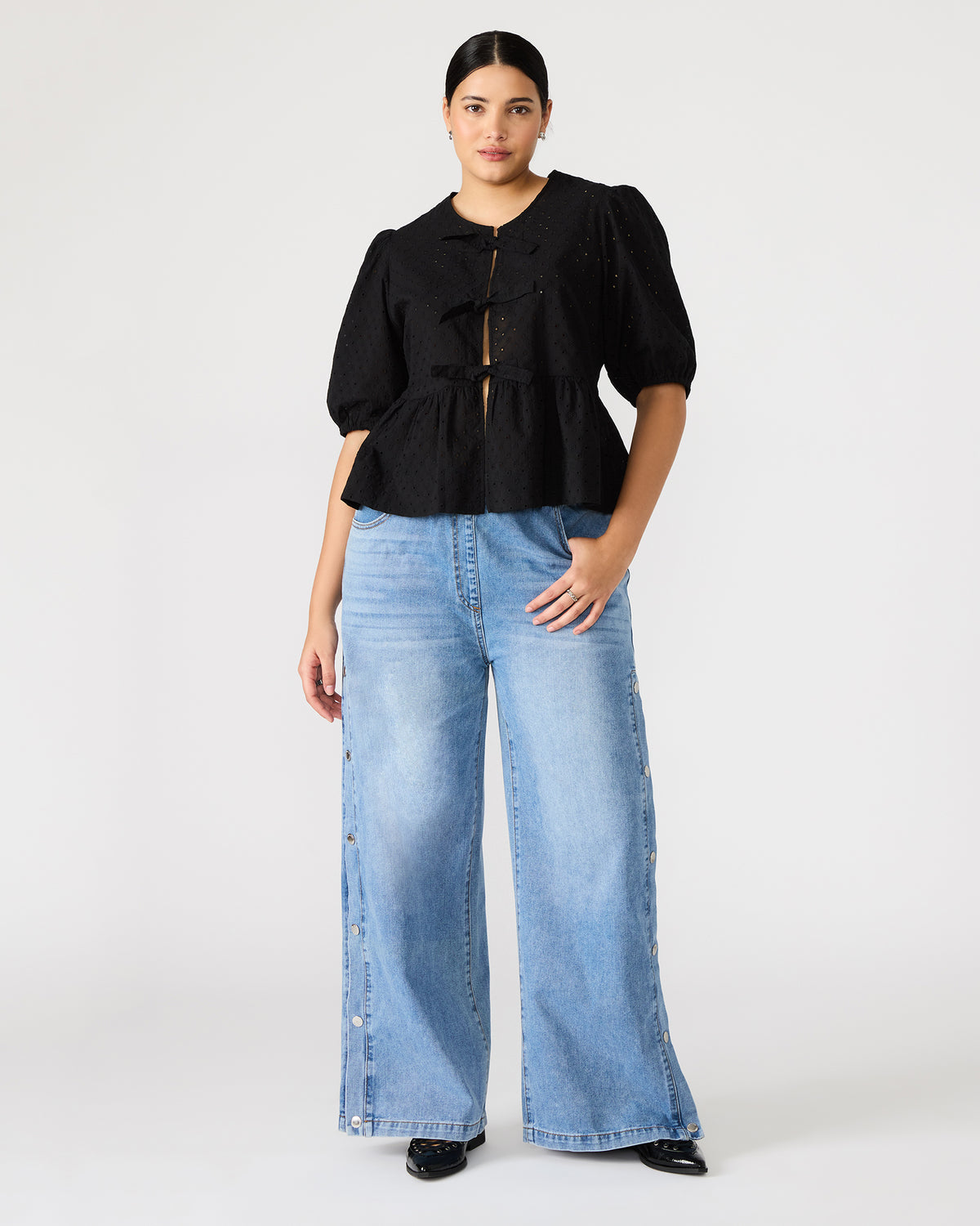 PAULA Top Black Short-Sleeved Tie-Front Eyelet Top | Steve Madden US