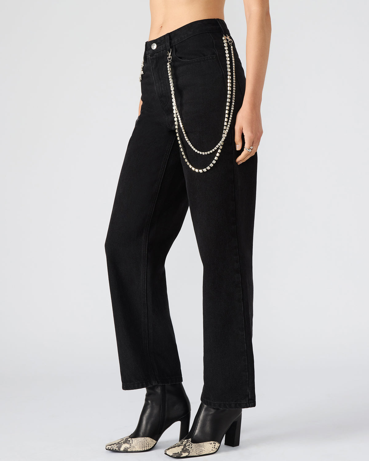 SWIFT Black Wide-Leg Denim Chain Women's Jean | Steve Madden outlet