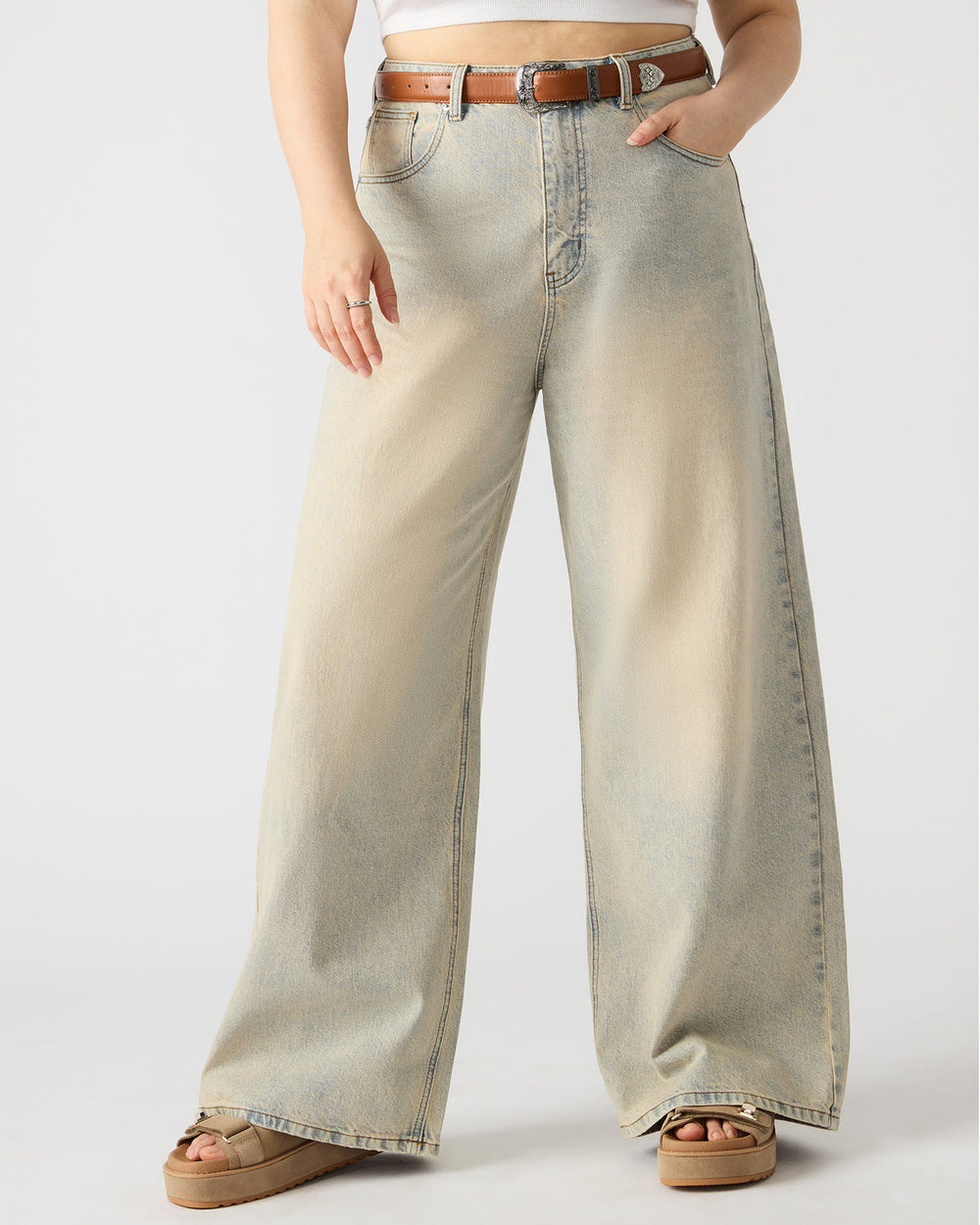MAGNUS Women's Washed Denim Wide-Leg Jeans | Steve Madden Sale