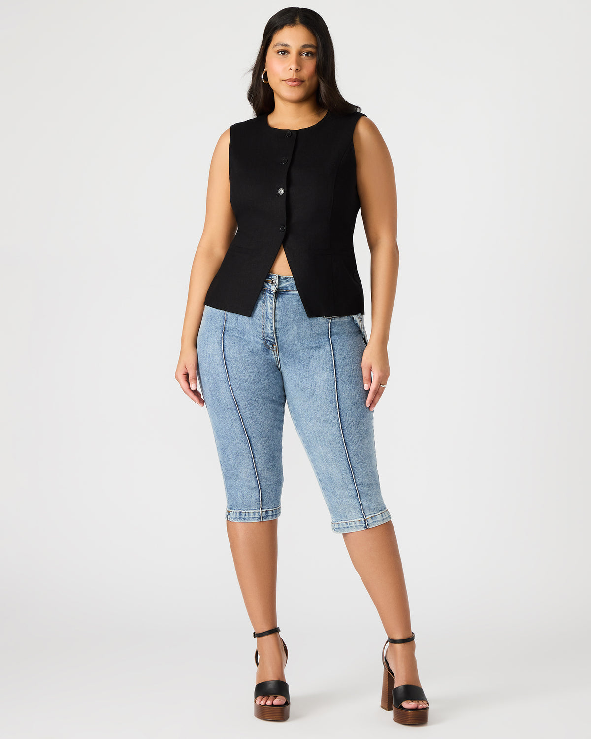 SKINNY DELRAY Denim Women's Fitted Capri Pants | Steve Madden near me