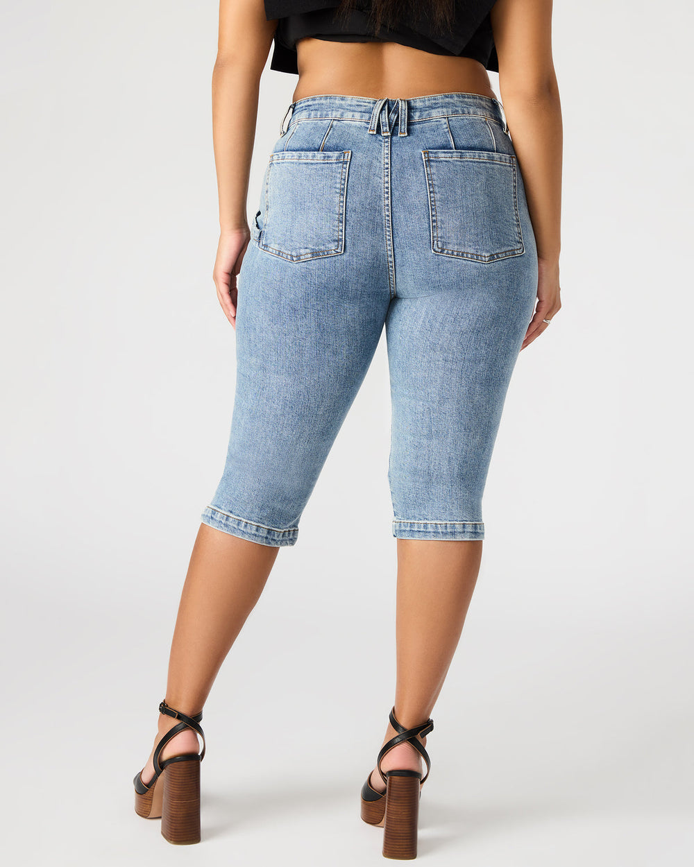 SKINNY DELRAY Denim Women's Fitted Capri Pants | Steve Madden near me