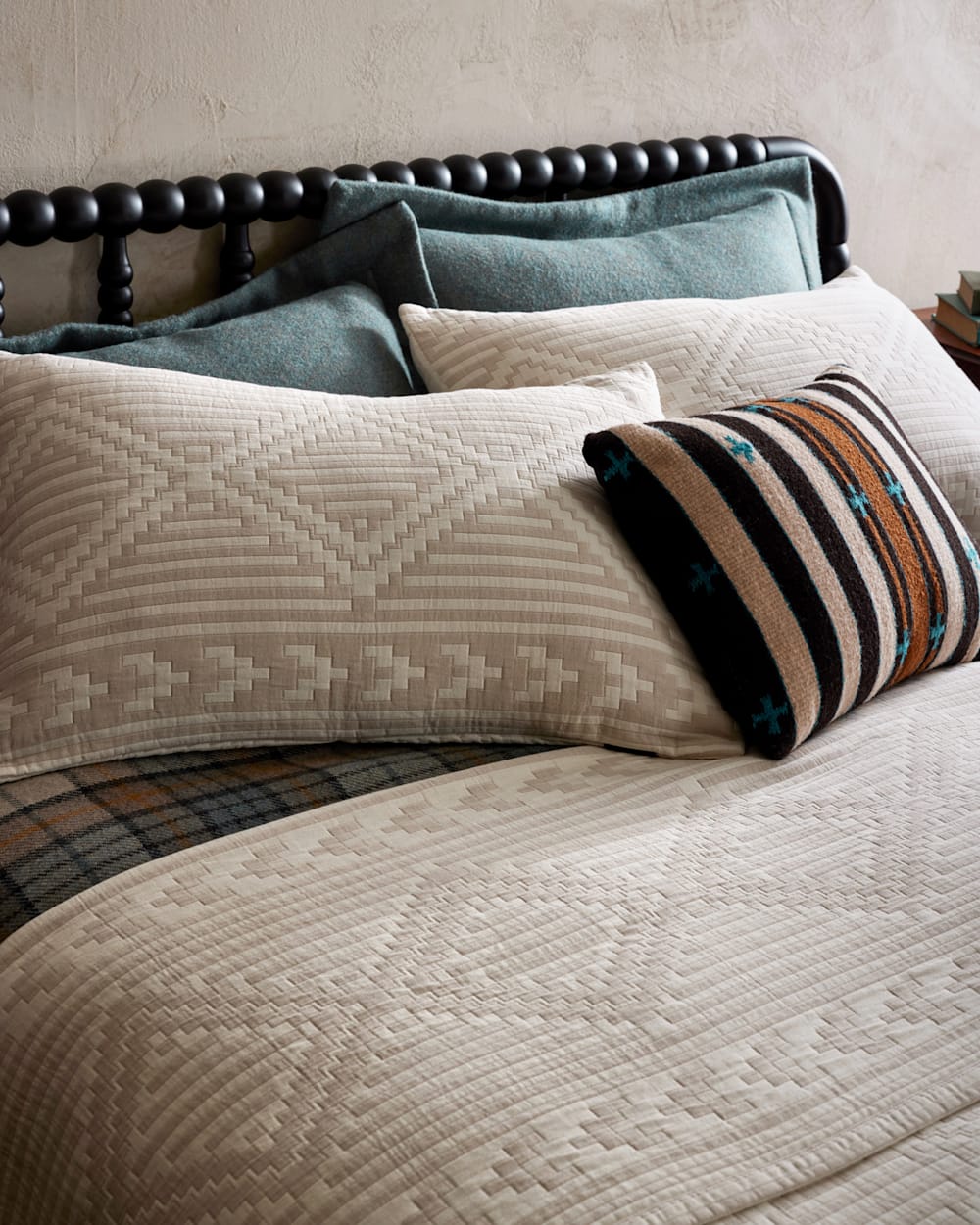 Pendleton Ganado Cotton Matelasse Coverlet-Organic Cotton