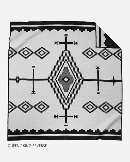 Pendleton Shop the Los Ojos Blanket